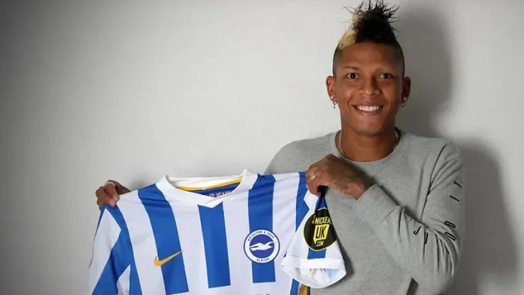 Jugó en el Brighton de Inglaterra y ahora es fichado por un club del FPC