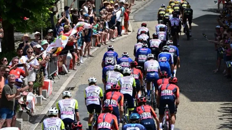 Cambio en la clasificación general de los colombianos en el Tour de Francia