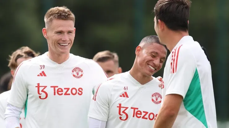 José Mateo Mejía entrena con el primer equipo de Manchester United.
