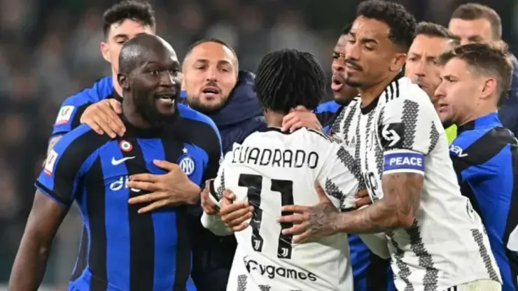 VIDEO: el duro mensaje con el que los hinchas del Inter recibieron a Cuadrado