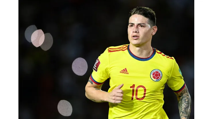 James Rodríguez sigue sin definir su futuro en el fútbol profesional.
