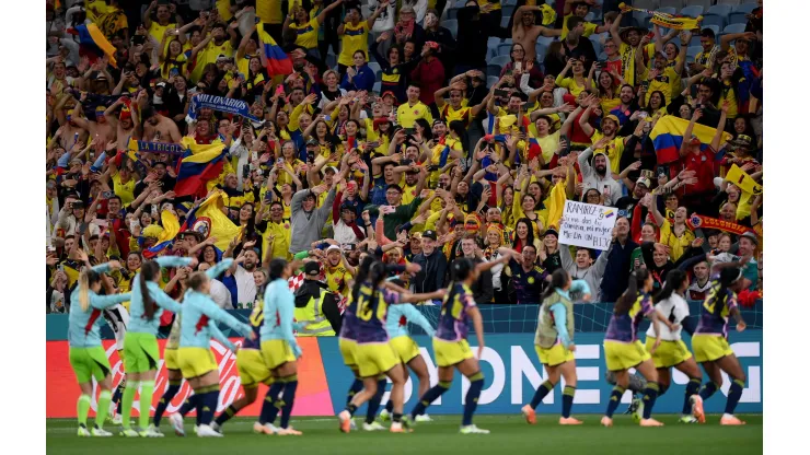 Locura en las tribunas del estadio de Sídney por la Selección Colombia femenina.
