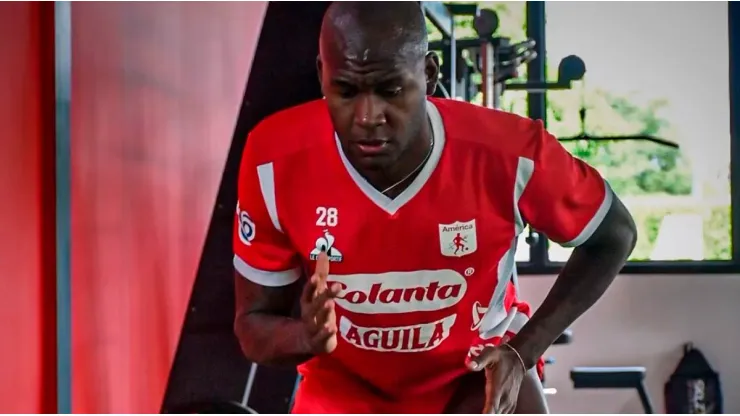 Víctor Ibarbo continúa su proceso de recuperación con América de Cali.
