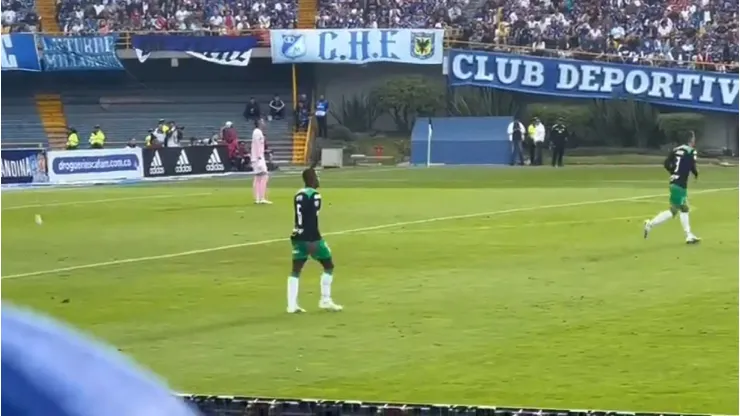 Total desprecio le mostró la hinchada de Millonarios a Andrés Román.
