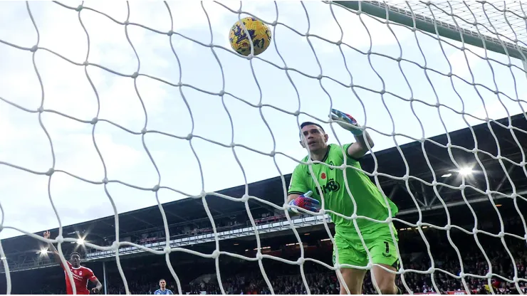 El nuevo error de Emiliano Martínez en la Premier League con el Aston Villa.
