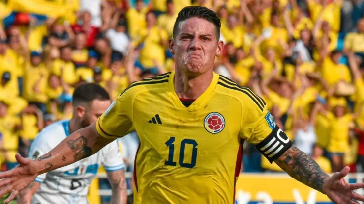 James Rodríguez festejando con la Selección Colombia, tras anotar un gol.
