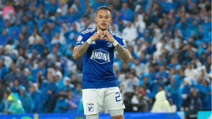 Leo Castro celebra el doblete contra América de Cali.
