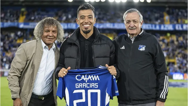 Fernando Uribe junto a Alberto Gamero y Enrique Camacho.
