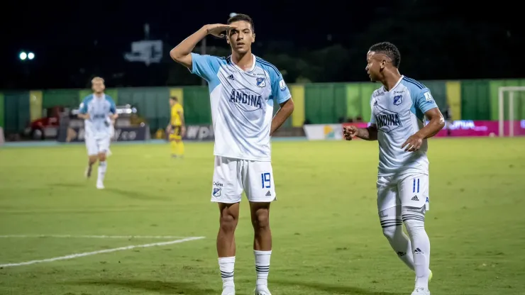 Juan Carvajal, celebrando su gol con Millonarios ante Alianza Petrolera.
