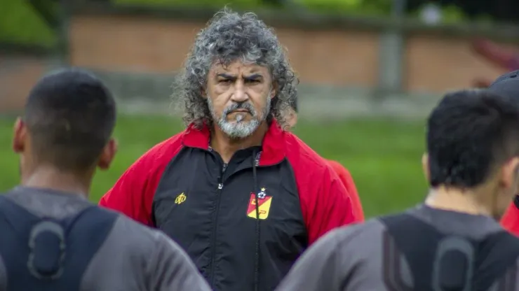 Leonel Álvarez al mando del entrenamiento del Deportivo Pereira.
