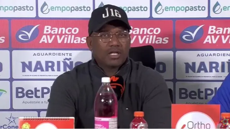 Jersson González en rueda de prensa con el Deportivo Pasto
