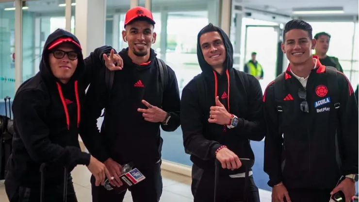 Juanfer Quintero, Daniel Muñoz, Rafa Borré y James Rodríguez con la Selección Colombia.
