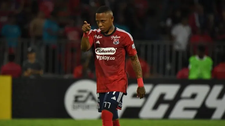 Jhon Vásquez celebra uno de los goles en Copa Sudamericana.
