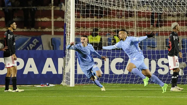 Francisco Da Costa celebrando el gol de Bolívar ante Flamengo.
