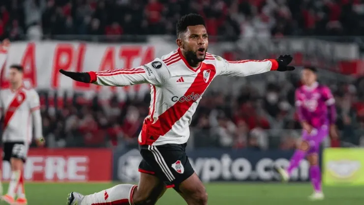 Miguel Ángel Borja celebra un gol contra Libertad de Paraguay.
