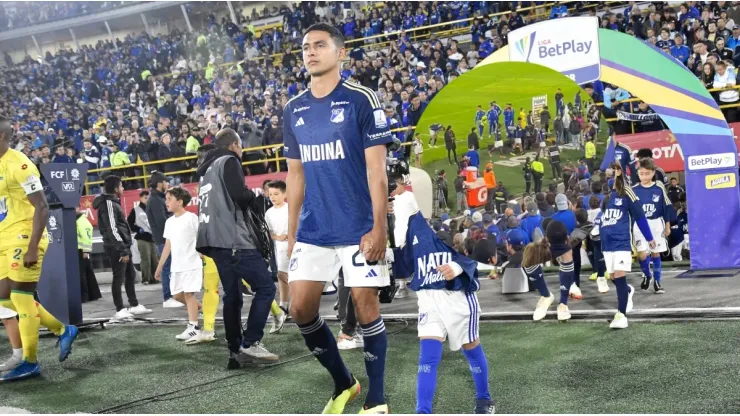 En medio de insultos y silbidos salieron los jugadores de Millonarios de la cancha