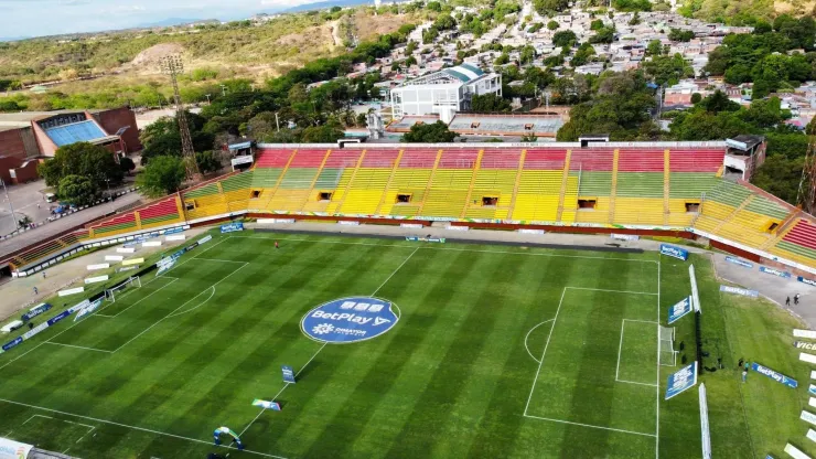 Estadio Guillermo Plazas Alcid de la ciudad de Neiva.
