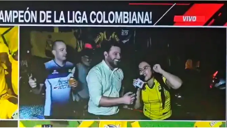 La despachada de una hincha del Bucaramanga contra Carlos Antonio Vélez