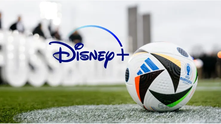 Logo de Disney+ y el balón de la Euro 2024.
