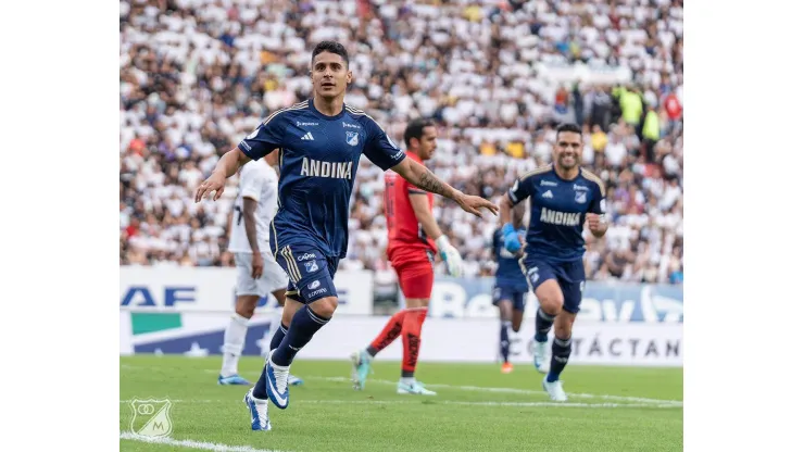 Daniel Cataño de Millonarios festejando ante Once Caldas.
