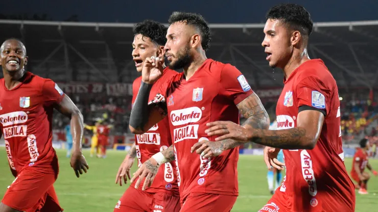 Jugadores de América de Cali celebran ante Jaguares de Córdoba  por la fecha 9 de la Liga BetPlay DIMAYOR II 2024.
