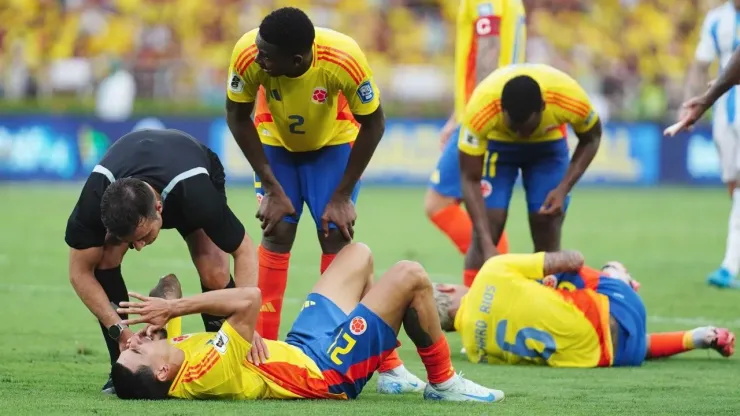 Los jugadores de Colombia se quejan por el calor.
