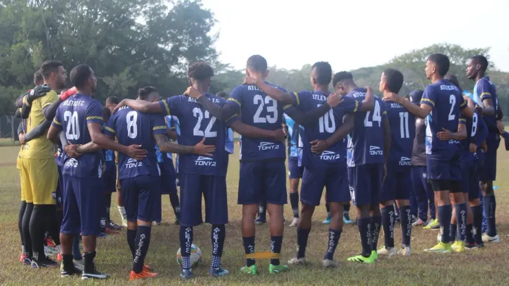 Jugadores de Atlético de Cali en el entrenamiento.
