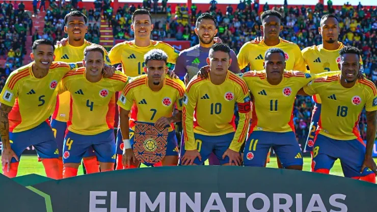 Jugadores de la Selección Colombia ante Bolivia.
