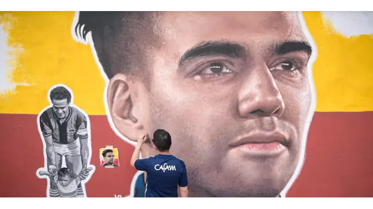 Hinchas de Santa Fe vandalizaron el mural de Falcao