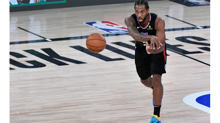 Kawhi's spot on the Clippers roster could be in jeopardy. (Getty)
