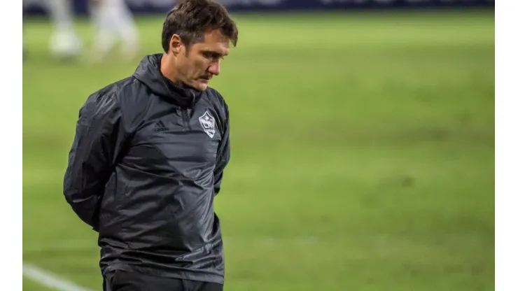 Guillermo Barros Schelotto leaves the Galaxy after winning 5 games and losing 11 this tournament. (Getty)
