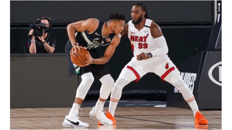 Jae Crowder guarding Giannis Antetokounmpo. (Getty)
