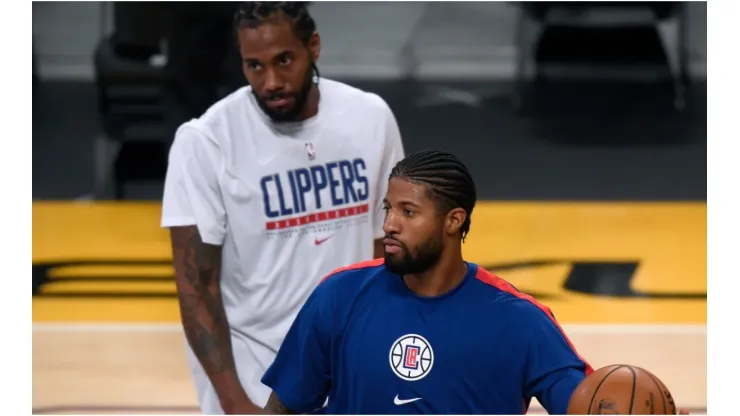 Paul George and Kawhi Leonard led the Clippers against the Lakers. (Getty)
