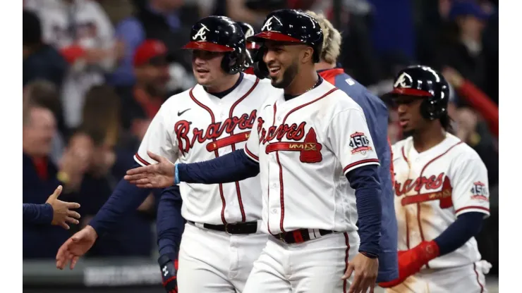 Atlanta Braves players celebrate.
