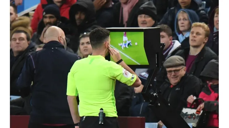  Video Assistant Referee technology
