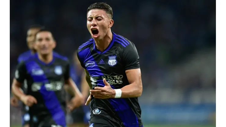 Joao Rojas of Emelec celebrates the first goal of his team
