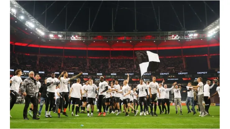 Players of Frankfurt celebrate after victory in the Semi Final
