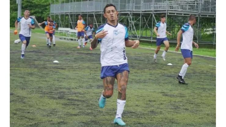 Byron Bonilla of Guatemala at a trainning sesion in Bahamas
