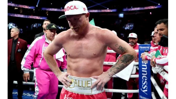 Canelo Alvarez suffered his second defeat as a professional boxer
