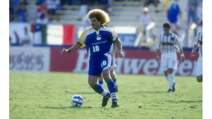 Carlos Valderrama #10 of the Miami Fusion in 1998
