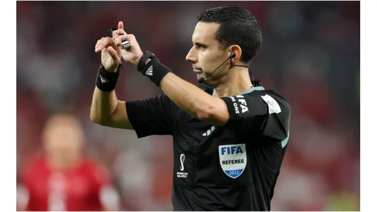 Referee Cesar Ramos
