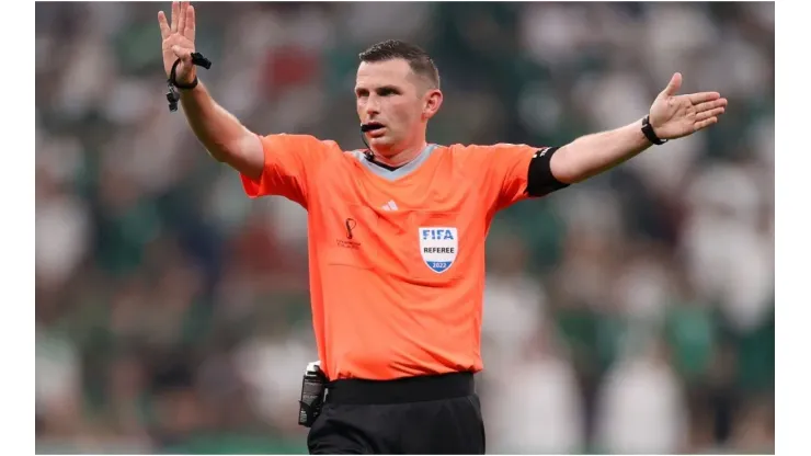 Referee Michael Oliver
