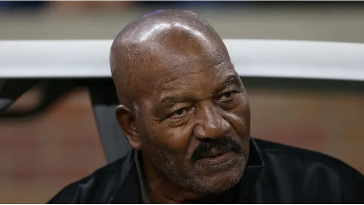 Jim Brown watching a game of the Cleveland Browns
