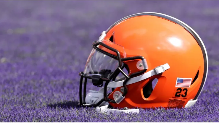 Cleveland Browns helmet - NFL 2019
