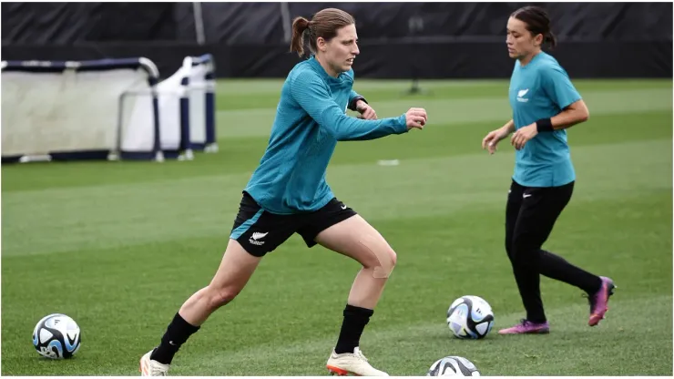 Rebekah Stott at a New Zealand women's football training session
