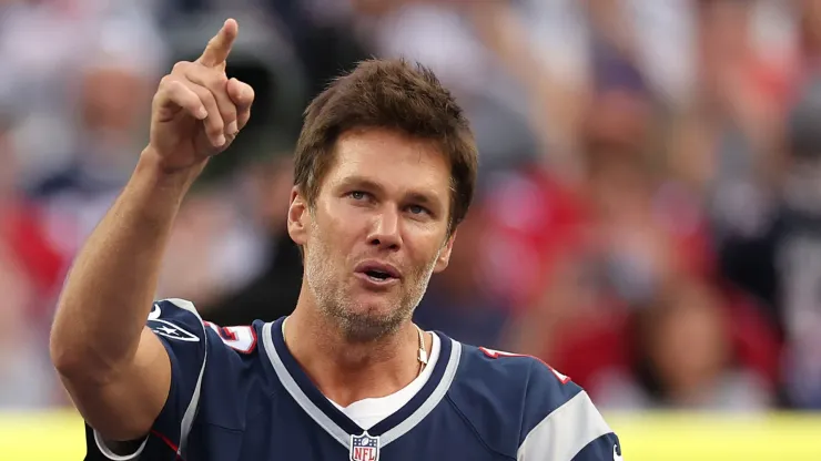 Tom Brady gets honored by the New England Patriots
