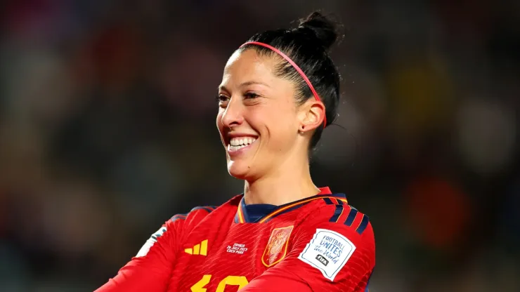 Jenni Hermoso celebrating a goal for Spain
