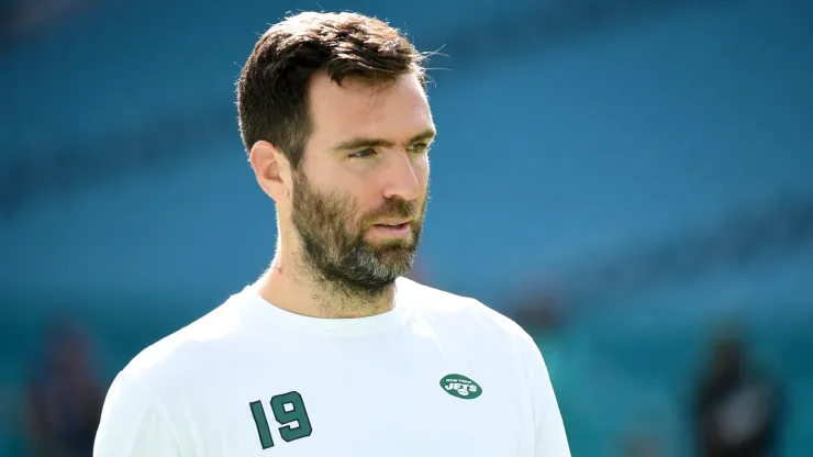 Joe Flacco warming up for the New York Jets.
