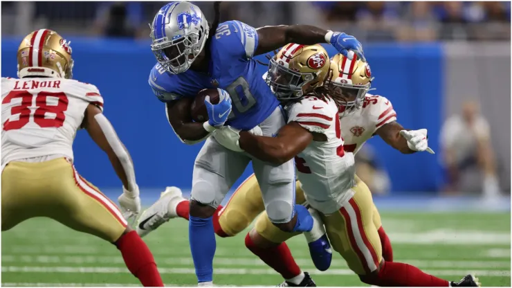 Jamaal Williams #30 of the Detroit Lions plays against the San Francisco 49ers
