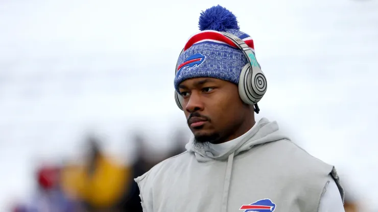 Stefon Diggs #14 of the Buffalo Bills warms up before the game against the Pittsburgh Steelers at Highmark Stadium on January 15, 2024 in Orchard Park, New York.
